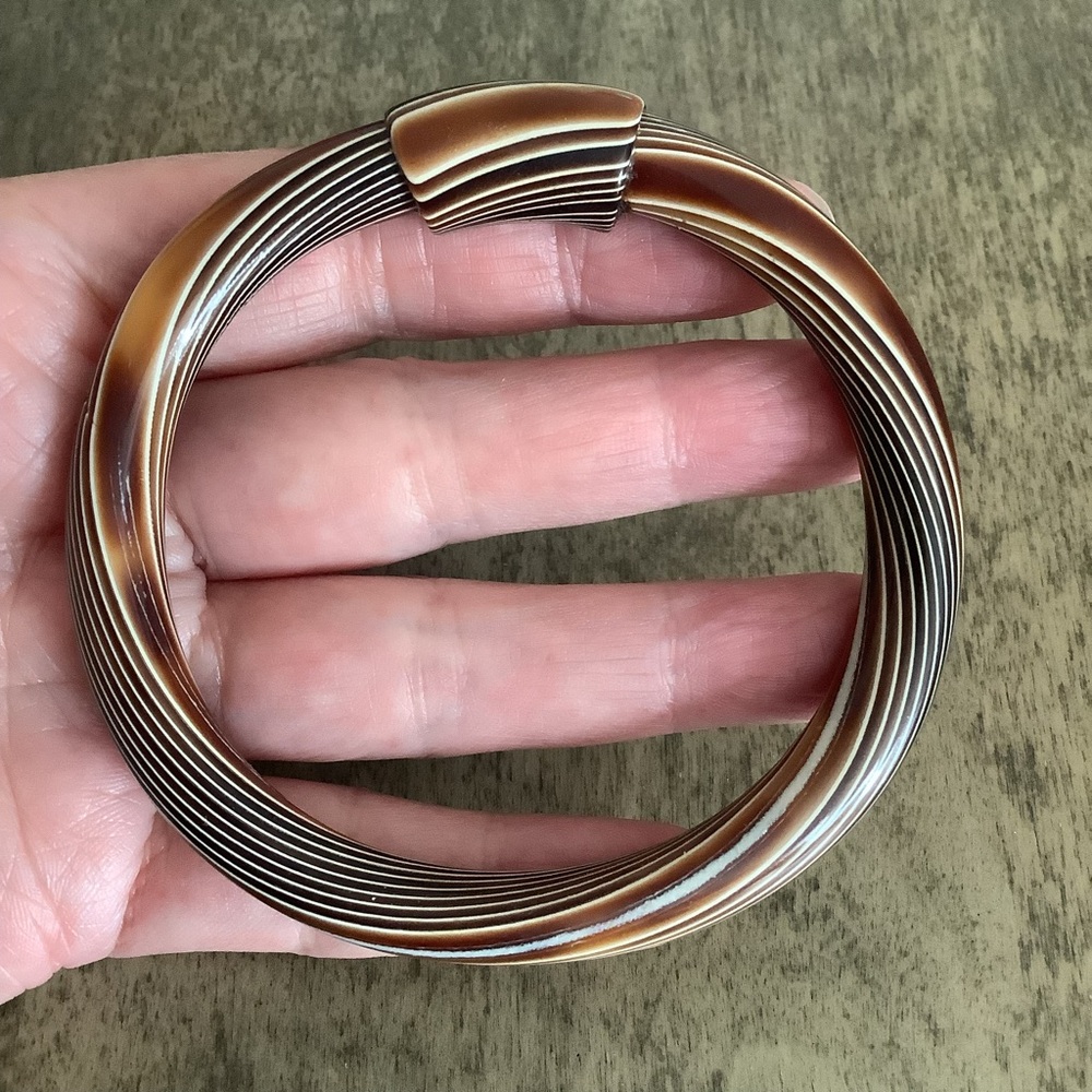 Vintage Lea stein Paris knot bangle.
